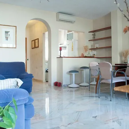 Luxury Penthouse * 托雷莫利诺斯